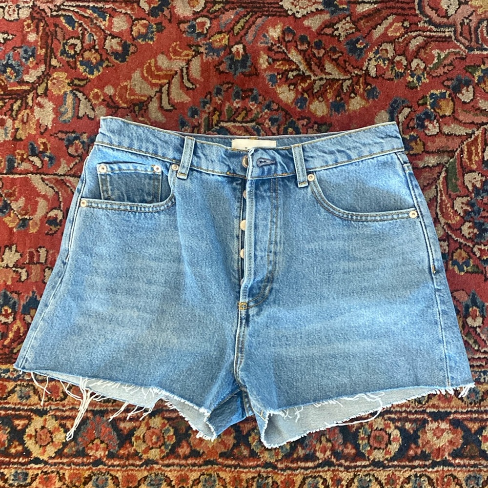 Triarchy shorts